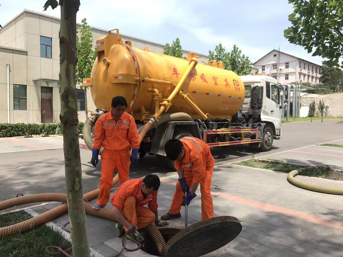 平谷化粪池清理与5-8吨吸粪车施工效率分析
